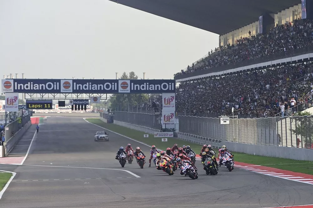 Race start, Luca Marini, VR46 Racing Team, Pol Espargaro, Tech3 GASGAS Factory Racing, Stefan Bradl, Repsol Honda Team