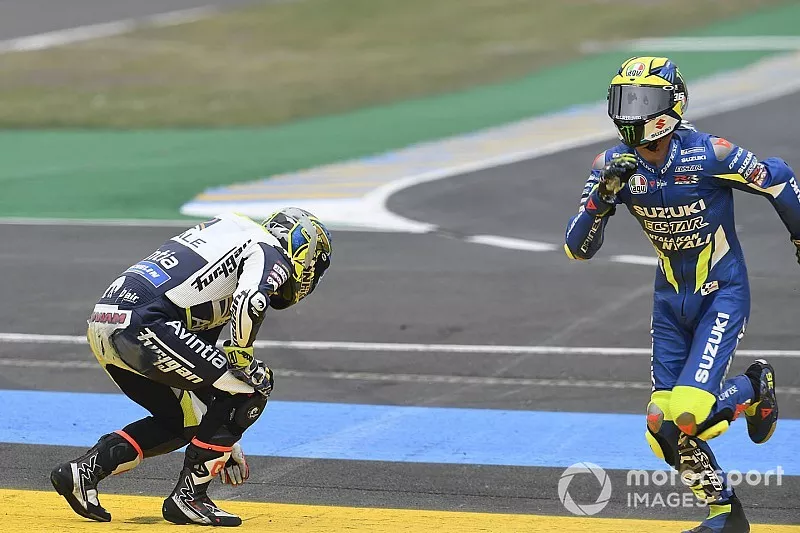Joan Mir, Team Suzuki MotoGP, Karel Abraham, Avintia Racing crash