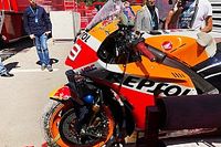Lorenzo sufre otra aparatosa caída en el test de Montmeló