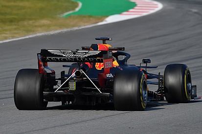 Red Bull con due tiranti enormi per spegnere le vibrazioni del motore Honda