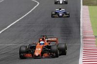 Alonso admite que arriscou em toque com Massa na largada