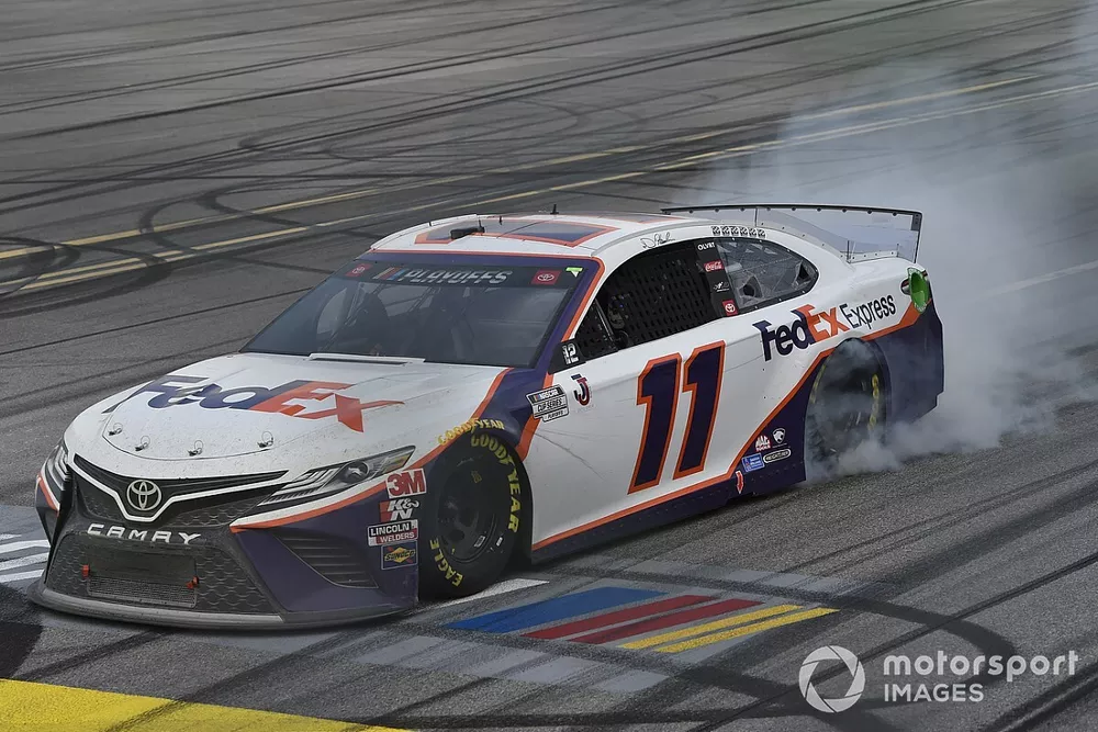 1. Denny Hamlin, Joe Gibbs Racing, Toyota Camry FedEx Express