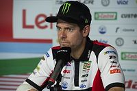 Crutchlow: &ldquo;Tengo el tobillo hinchado y negro del todo, pero creo que puedo correr&rdquo;