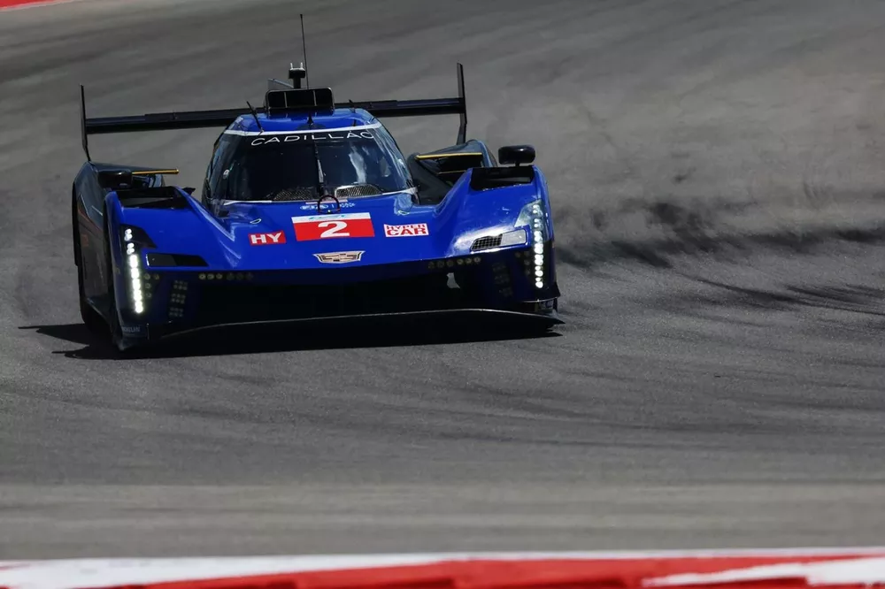 #2 Cadillac Racing Cadillac V-Series.R: Earl Bamber, Alex Lynn