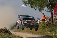 Evans coraz mocniejszy