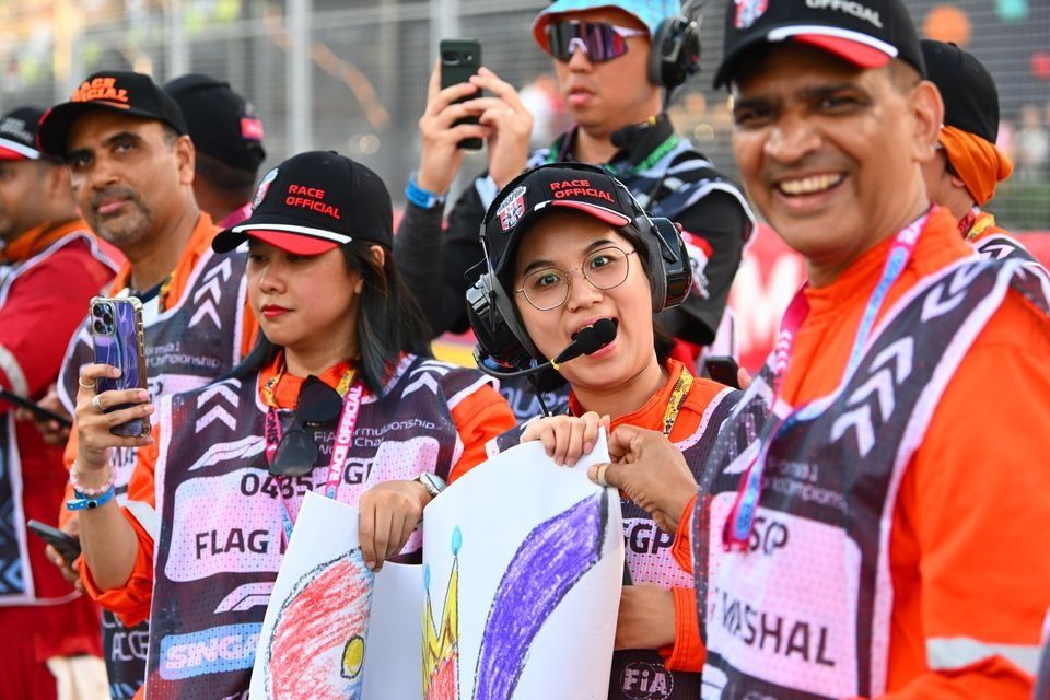 Comisarios durante el Drivers Parade