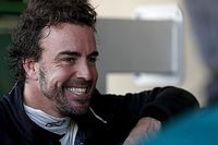 Alonso qued&oacute; feliz en su primera experiencia con Aston Martin
