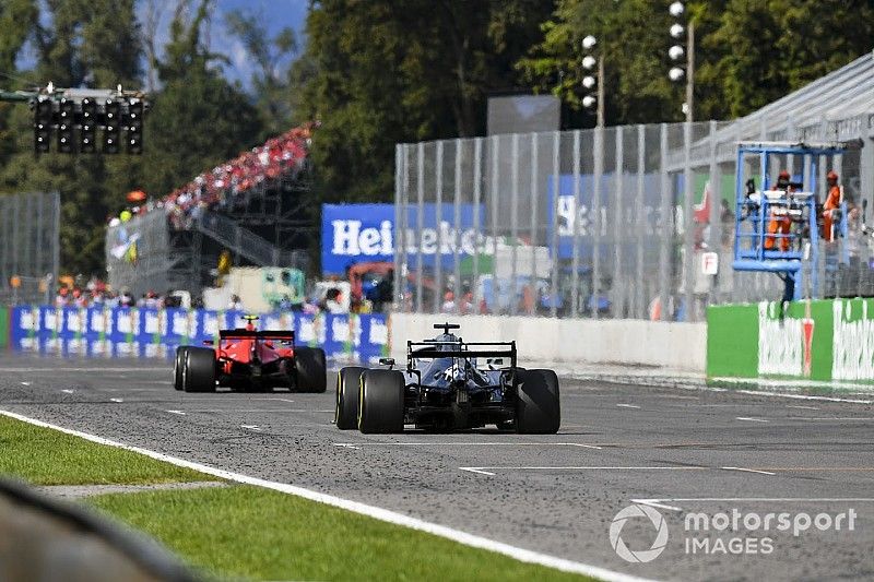 Lewis Hamilton, Mercedes AMG F1 W10 y Charles Leclerc, Ferrari SF90