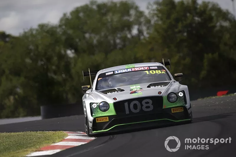 #108 Bentley Team M-Sport Bentley Continental GT3: Andy Soucek, Maxime Soulet, Vincent Abril