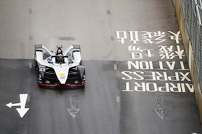Fotostrecke: Die Schweizer Buemi und Mortara beim HongKong E-Prix in der Formel E