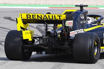 Renault says rear wing problem has been fixed