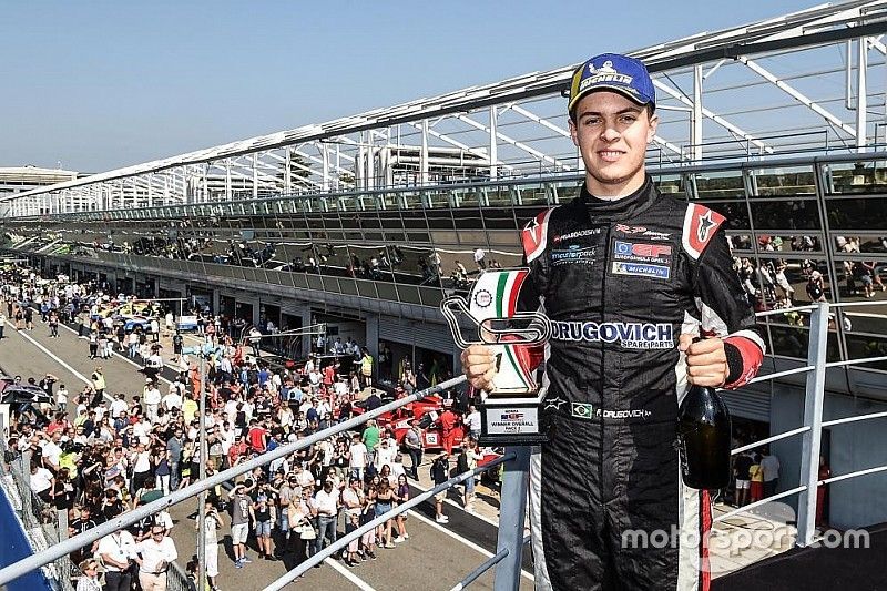Felipe Drugovich comemora título da Euroformula F3 Open