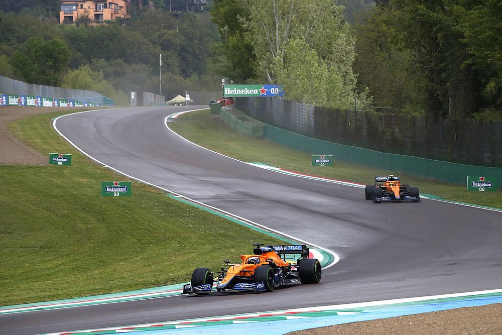 Daniel Ricciardo, McLaren MCL35M, Lando Norris, McLaren MCL35M