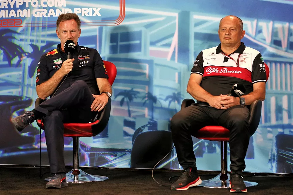 Christian Horner, team principal, Red Bull Racing, Frederic Vasseur, team principal, Alfa Romeo Racing, en conf&eacute;rence de presse