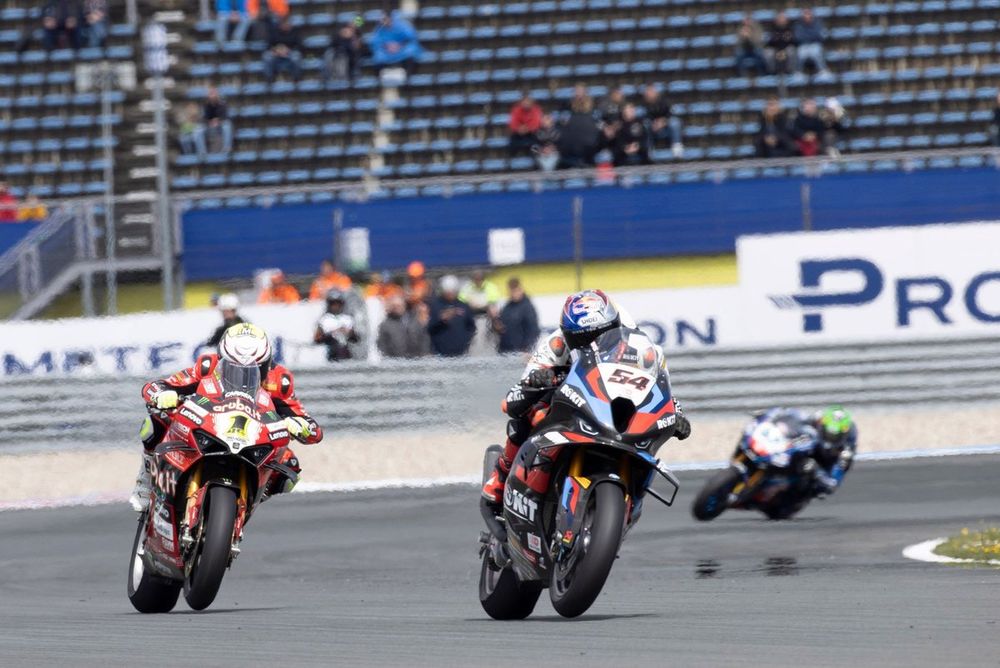 Toprak Razgatlioglu, BMW Motorrad WorldSBK Team, Alvaro Bautista, Aruba.It Racing - Ducati