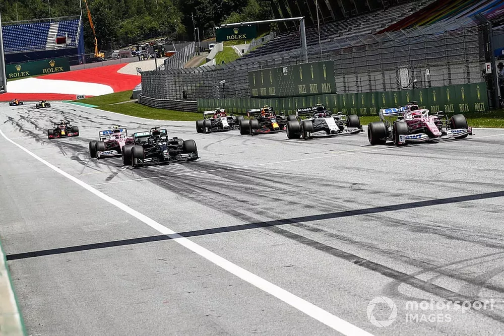 Sergio P&eacute;rez, Racing Point RP20, Lewis Hamilton, Mercedes F1 W11, Pierre Gasly, AlphaTauri AT01, Lance Stroll, Racing Point RP20 practican la parrilla de salida