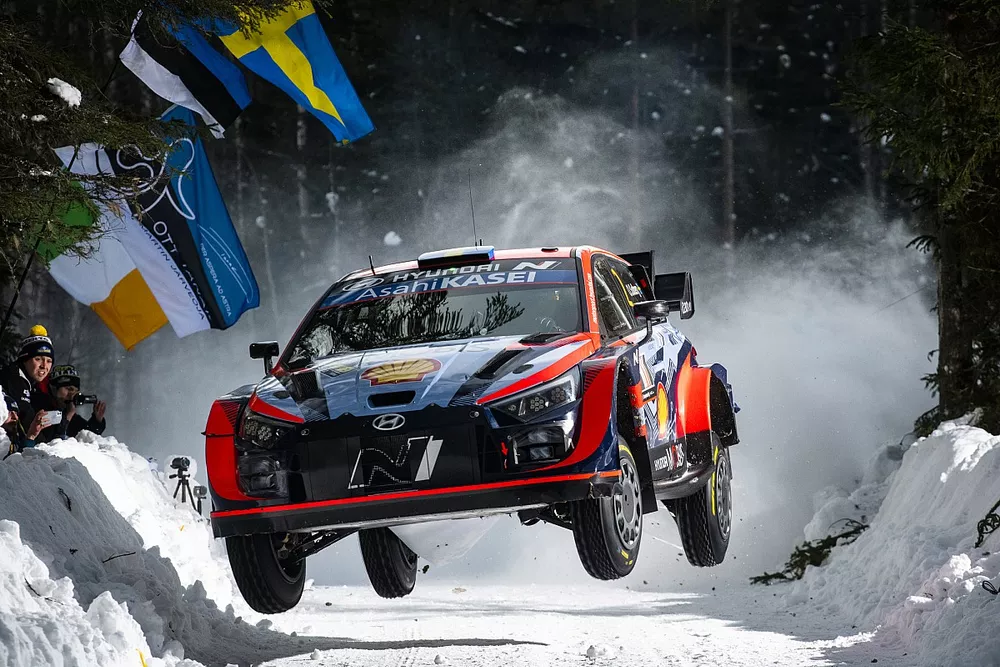 Oliver Solberg, Elliott Edmondson, Hyundai World Rally Team Hyundai i20 N Rally1