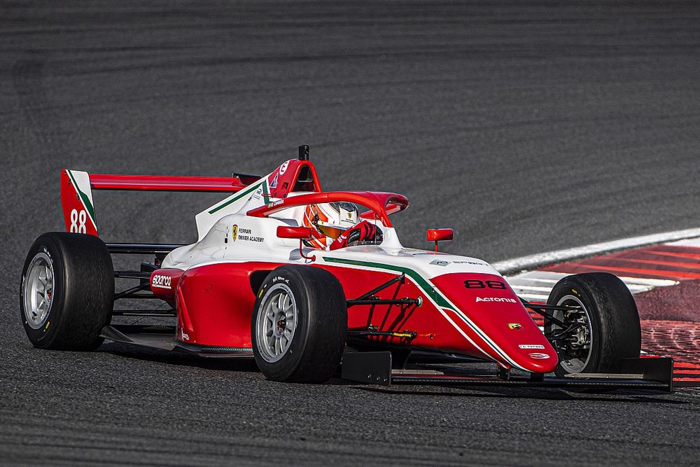 Rafael C&acirc;mara na F4 UAE