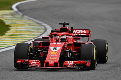 Vettel: "Ada yang memantul di antara kedua kaki saya"