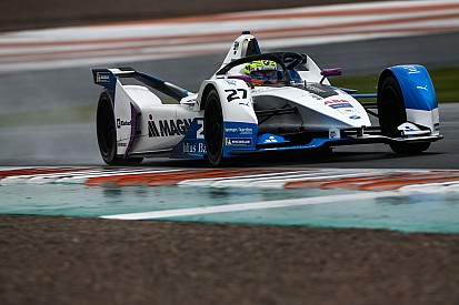 Sims da a BMW el monopolio de los test de Fórmula E bajo la lluvia de Valencia