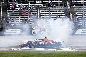  O'Ward se impone en Texas; Palou, 7&ordm; tras la loter&iacute;a de paradas