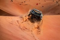 Sanders repite y Al Attiyah vence para Dacia en Abu Dhabi