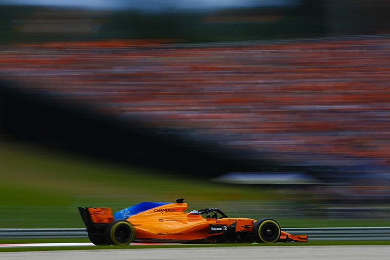 Alonso, del pitlane a los puntos: