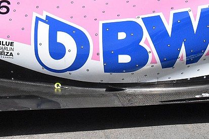 Force India: piccolo flap e soffiaggio sul fondo della VJM11