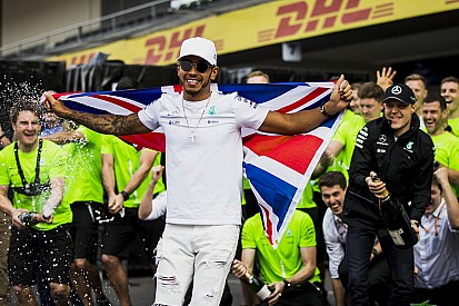 Lowe: Hamilton en iyi sezonunu geçirdi