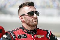 Austin Dillon vence a Kevin Harvick y gana la pole en Chicagoland