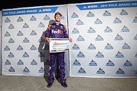 Hamlin se queda con una Pole emocionante 