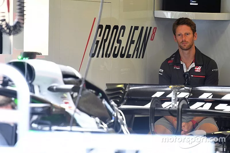 Romain Grosjean, Haas F1 in the garage