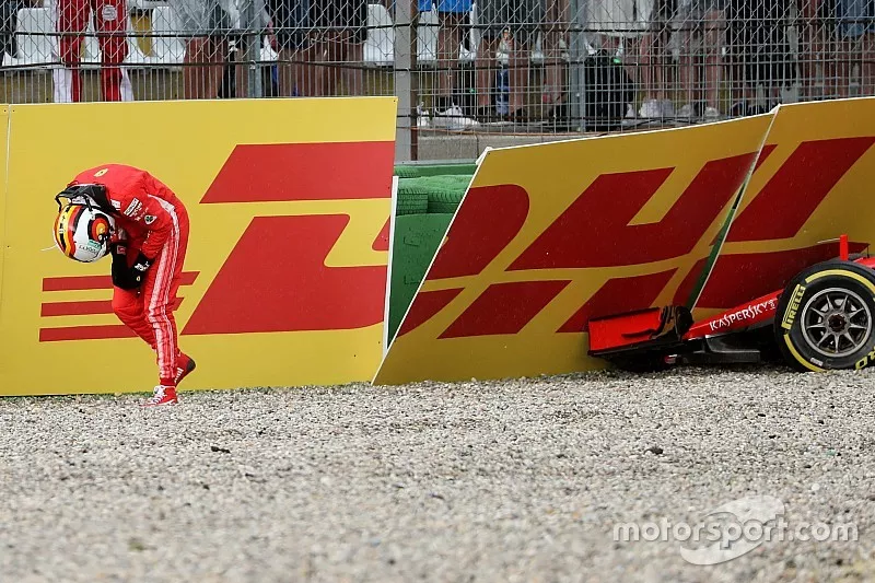Sebastian Vettel, Ferrari SF71H revient en marchant apr&egrave;s son crash