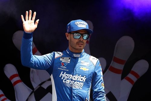 La nueva regla que ayudó a Larson a asegurarse el primer puesto para los playoffs de NASCAR
