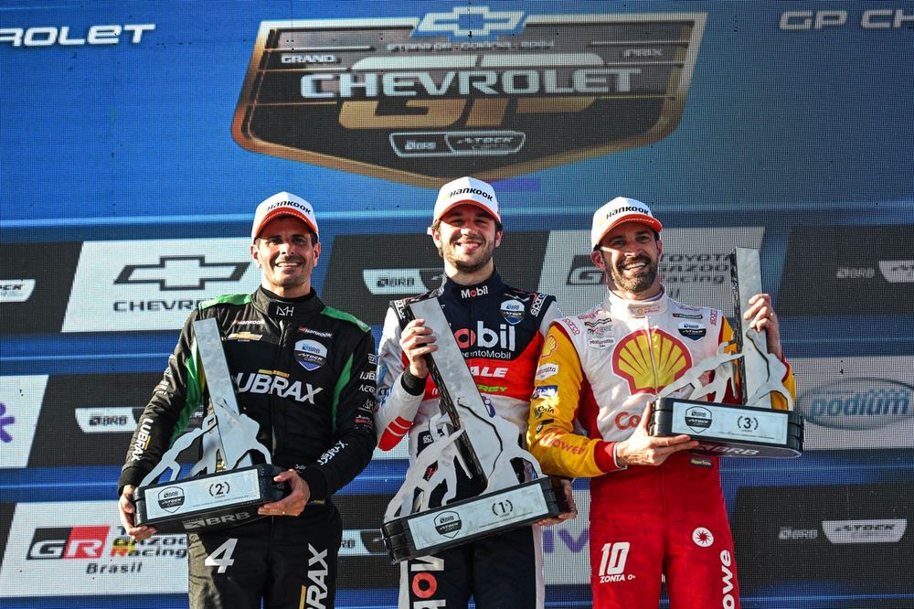 Três primeiros colocados sprint Goiânia; Stock Car Pro Series