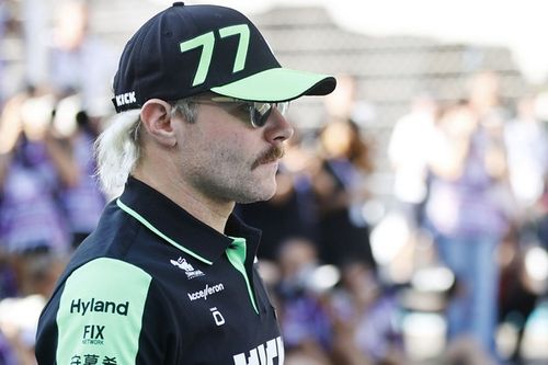 F1: De volta à Mercedes, Bottas não poderá continuar posando nu