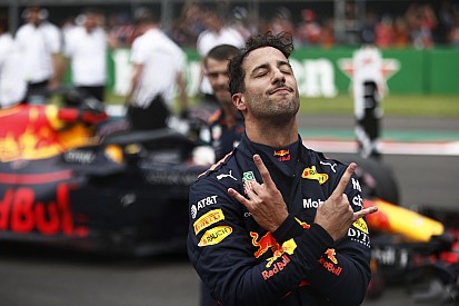 GP Meksiko: Ricciardo curi pole dari Verstappen
