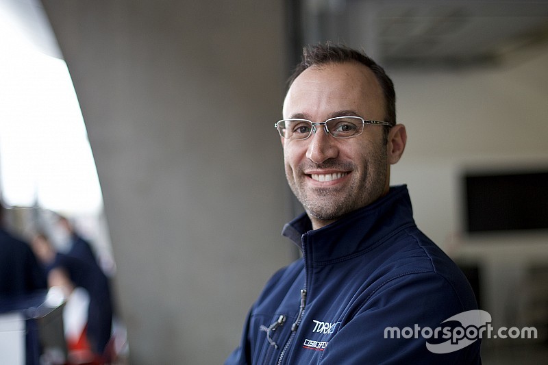 Video: Pro racer Guy Cosmo tries NASCAR Heat 3