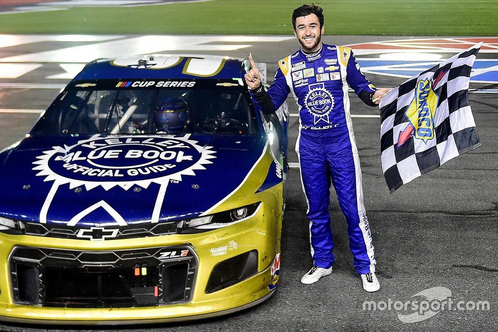 Ganador Chase Elliott, Hendrick Motorsports Chevrolet Kelley Blue Book