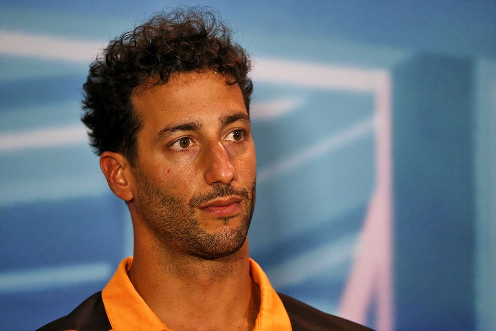 Daniel Ricciardo, McLaren, en la conferencia de prensa de los pilotos