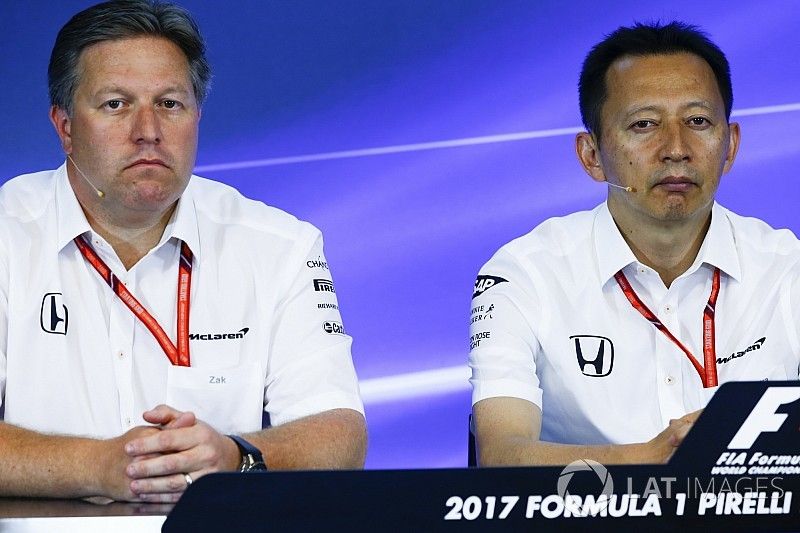 Zak Brown Director McLaren Technology Group, Yusuke Hasegawa, Director Gerente, Honda, en la Confere