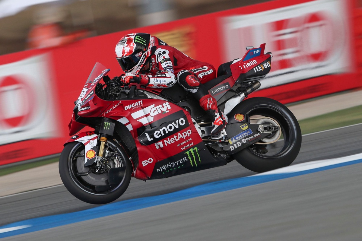 Francesco Bagnaia "needs to be more calm" after latest Friday failure