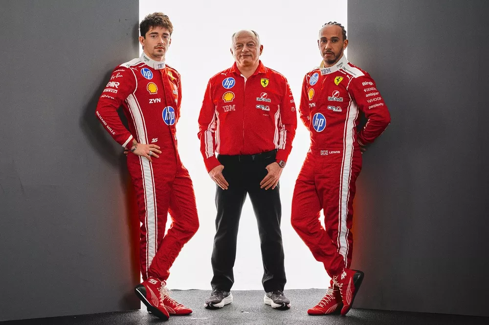 Lewis Hamilton, Charles Leclerc et Fr&eacute;d&eacute;ric Vasseur, Ferrari