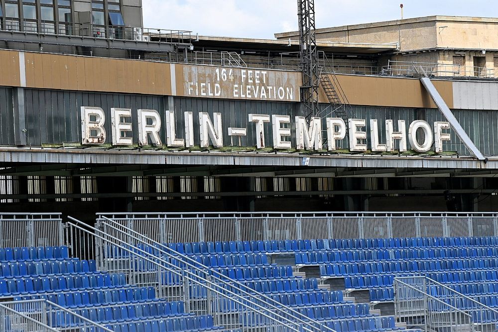 El letrero de Berl&iacute;n-Tempelhof