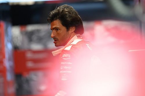 F1: Sainz admite que ainda está de “muito mau humor” por causa de punição em Las Vegas