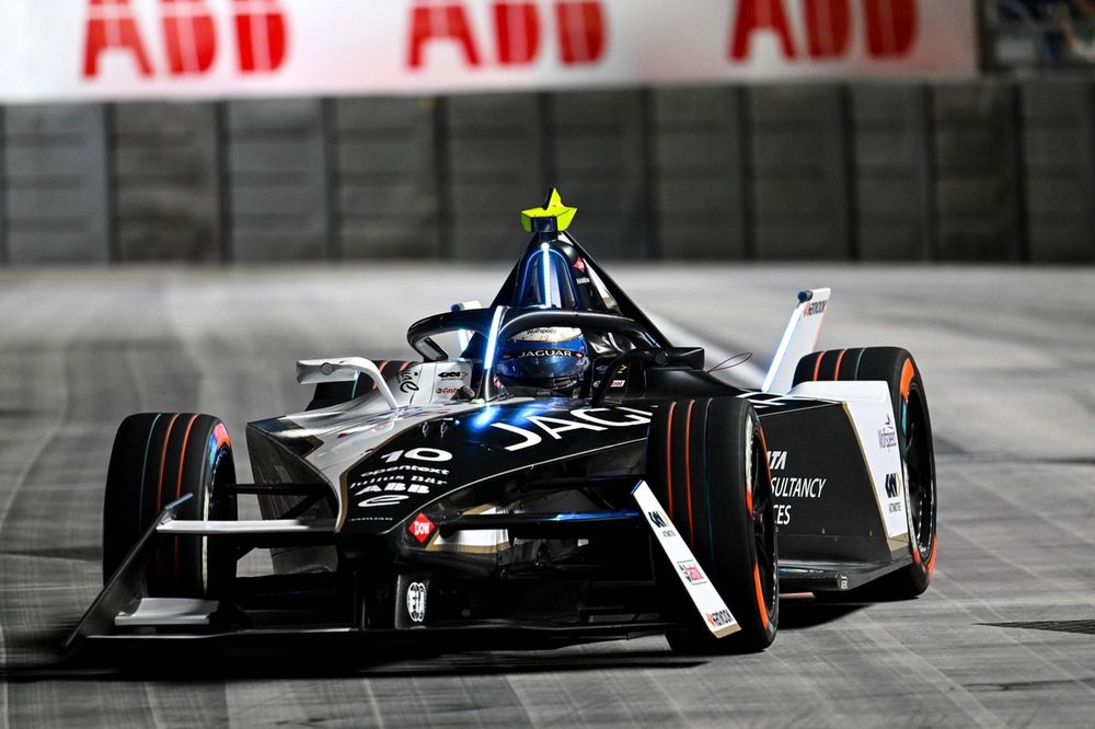 Sam Bird, Jaguar Racing, Jaguar I-TYPE 6