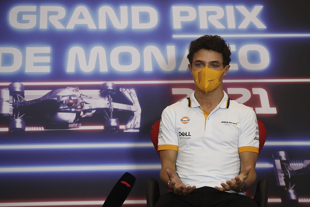 Lando Norris, McLaren, in de persconferentie