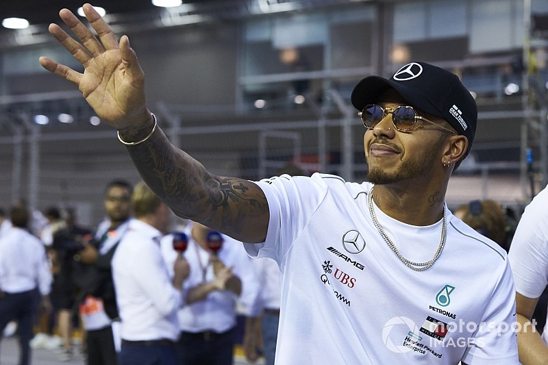 Hamilton bajnoki címe nem kérdés a fogadóirodáknál, az Orosz Nagydíj győztese annál inkább