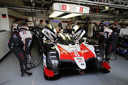 Toyotas são punidos e Alonso perde vitória em Silverstone