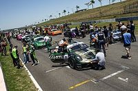 Porsche: Pneu furado tira chance de vitória de Neugebauer e Zonta nos 300 Km de Goiânia